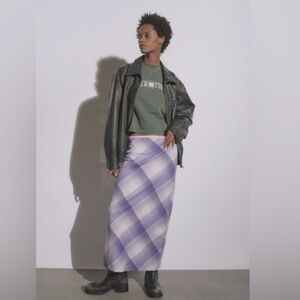 Urban Outfitters UO Janelle Mid-Rise purple lilac plaid pattern midi skirt sizeM